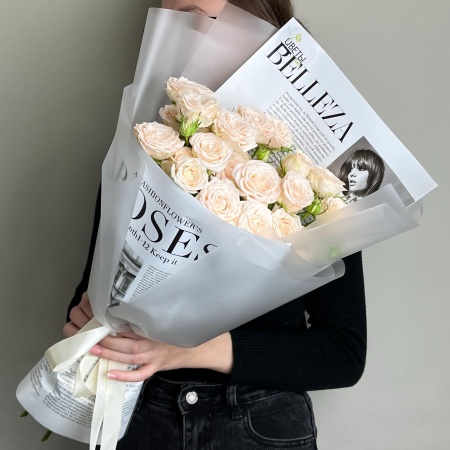 Кустовые кремовые розы 111